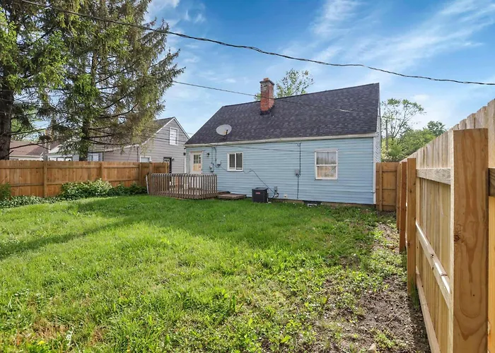 Housepitality - The Sunset House Holiday home Columbus